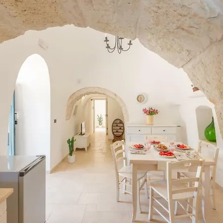 Trullo Donna Lucia Con Piscina *